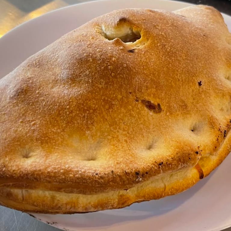 Delicious Calzones: A Taste of Italy